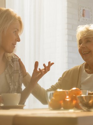 Anoppi on joskus puolueettomampi keskustelukumppani kuin oma äiti.