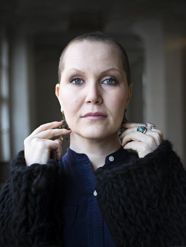 "Eniten tahton korostaa läheisille, että hei, minä tässä elän elämääni, keskitytäänpä siihen. Koko elämää ei tarvitse rakentaa sairauden ympärille", Astrid Swan sanoo.