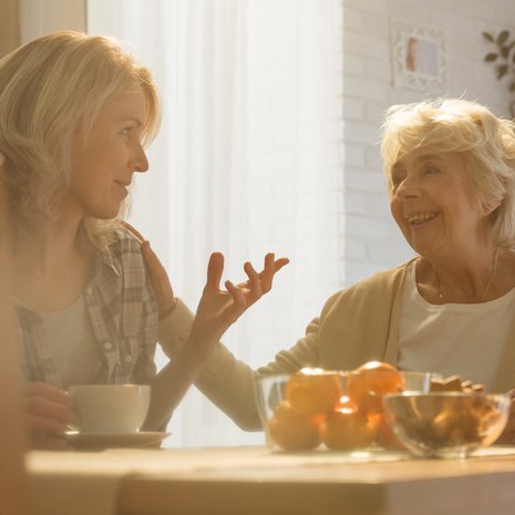 Anoppi on joskus puolueettomampi keskustelukumppani kuin oma äiti.