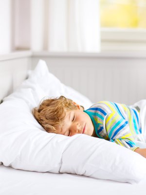 Puuvilla- vai satiinilakanat? Molemmissa on puolensa.