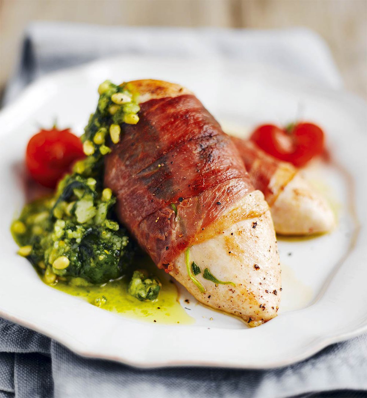 Saltimbocca on juhlava, mutta helppo ruoka. Aikaa tarvitset vain puoli tuntia.