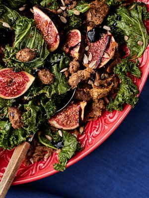 Nyhtökauraa joulupöydässä? Kyllä! Lämmin salaatti yhdistää rapean, makean ja suolaisen.