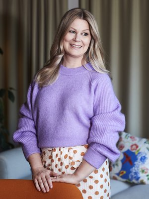 Maija sai uudistumisesta intoa erityisesti pukeutumiseen. "Tulevaisuudessa valitsen pirteämmän värisiä vaatteita maanläheisten sijaan."