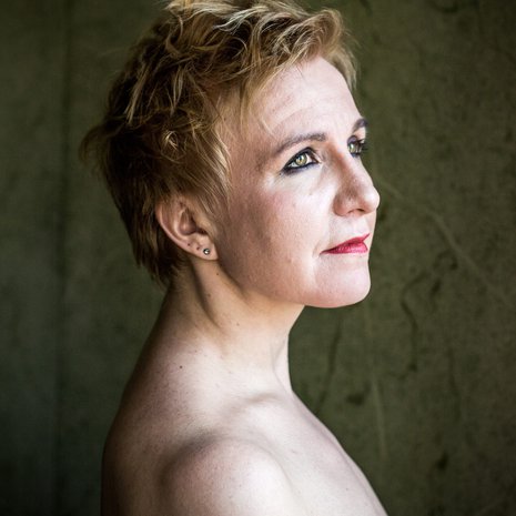 Salla Nazarenko kannustaa naisia nauttimaan seksuaalisuudestaan rohkeasti.