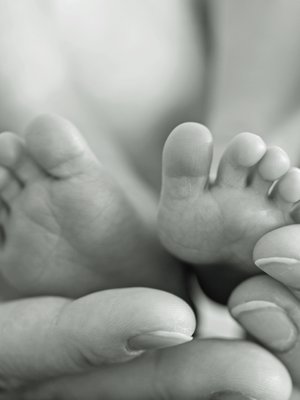 "Lapsettomuus on koskettanut, opettanut ja satuttanut tavalla, jota en olisi ikinä voinut kuvitella. Olen tuntenut olevani  äidiksi kelpaamaton ja kaikin tavoin epäonnistunut", kertoo eräs KK:n lukija.