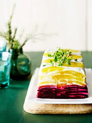 Vuohenjuusto on mitä mainioin kumppani punajuurelle.