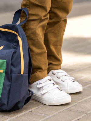 Tämä on tärkeää, kotona ja koulussa! ”Ujon lapsen täytyy saada tuntea, että häntä tuetaan ja rohkaistaan mutta myös koko ajan arvostetaan”, Kari Uusikylä sanoo.