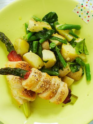 Valmis voitaikina on kelpo pohja suolaiselle haukkapalalle. Se on myös helppo pakata mukaan evääksi.