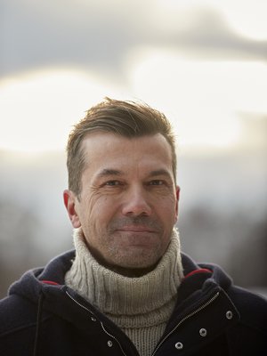 ”Tuntui käsittämättömältä, että maailma pyöri yhä ja arki jatkui, kun Saara kuoli. Mutta sitä Saara toivoikin. Elämä menee eteenpäin, koska niin elämän kuuluu mennä”, Tommy Fränti sanoo.