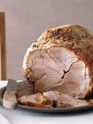 Joulukinkun kastike syntyy kätevästi paistoliemestä.