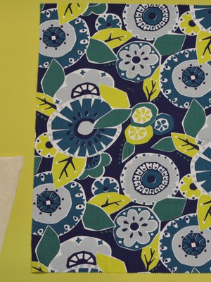 Piirr&auml; viirin kolmion kaava: leveys 13 cm, korkeus 20 cm. Tai tee kaava sen kokoiseksi, kuin haluat.