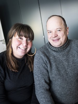 Anna Näkkäläjärvi-Länsman ja Asko Länsman kertovat parisuhteestaan Kodin Kuvalehdessä 6/2021.