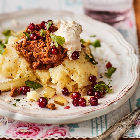 Vorschmackia voi muunnella helposti, kun vaihtelee lihaa ja mausteita. Kuvan vorschmack on tehty hirvenlihasta.