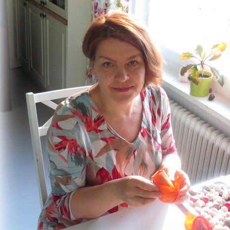 Keittiömestari-nimisen blogin aiheina ovat ruoka ja perhe.