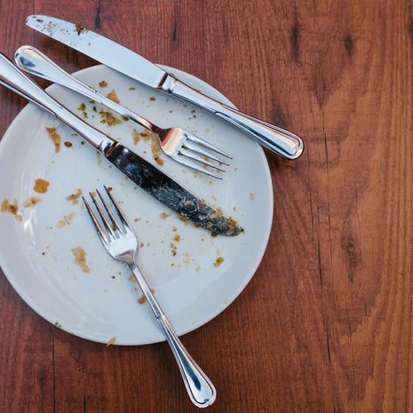 Mitä sitten syötäisiin? Älä heitä ruokaa pois vaan tee tähteistä uusia herkkuja.