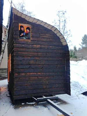 ”Koko peräkärryunelmani herätti lähipiirissä huumoria ja kauhistusta. Mutta jos kaipaisin vedenkeitintä tai imuria, voisin muuttaa takaisin vuokra-asuntoon.”