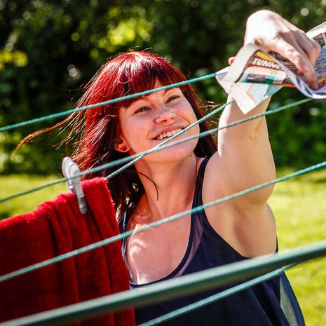 Mari Mäntylä on 34-vuotias psykiatriaan erikoistunut sairaanhoitaja Lappeenrannasta. Hänen perheeseensä kuuluvat aviomies, 1-vuotias poika ja avopuolison 7-vuotias poika, joka asuu äidillään, sekä Diesel-kissa. Mari harrastaa fitness-urheilua ja kirjoittamista. 