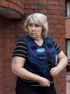 ”Kai se on niin, että joitakin ihmisiä kiehtoo pimeys – ehkä minuakin. Haluan tietää, mikä saa ihmisen tekemään pahoja asioita”, rikostutkija Heli Kannisto sanoo.