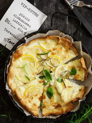 Sitruuna ja peruna yllättävät pikapitsan täytteinä.