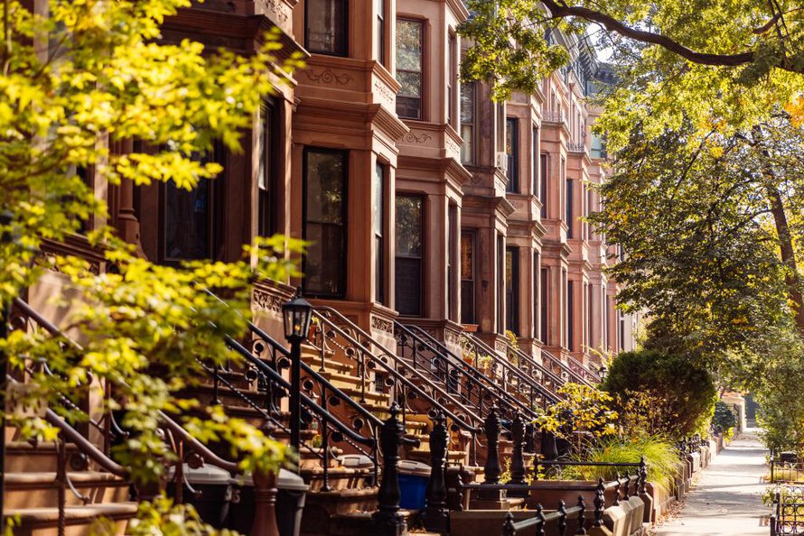 New York on monikulttuurinen paikka, jossa voi löytää itsensä vehreiden katujen ja puistojen kupeesta, Chinatownista tai karibialaisten rytmien keskeltä. 