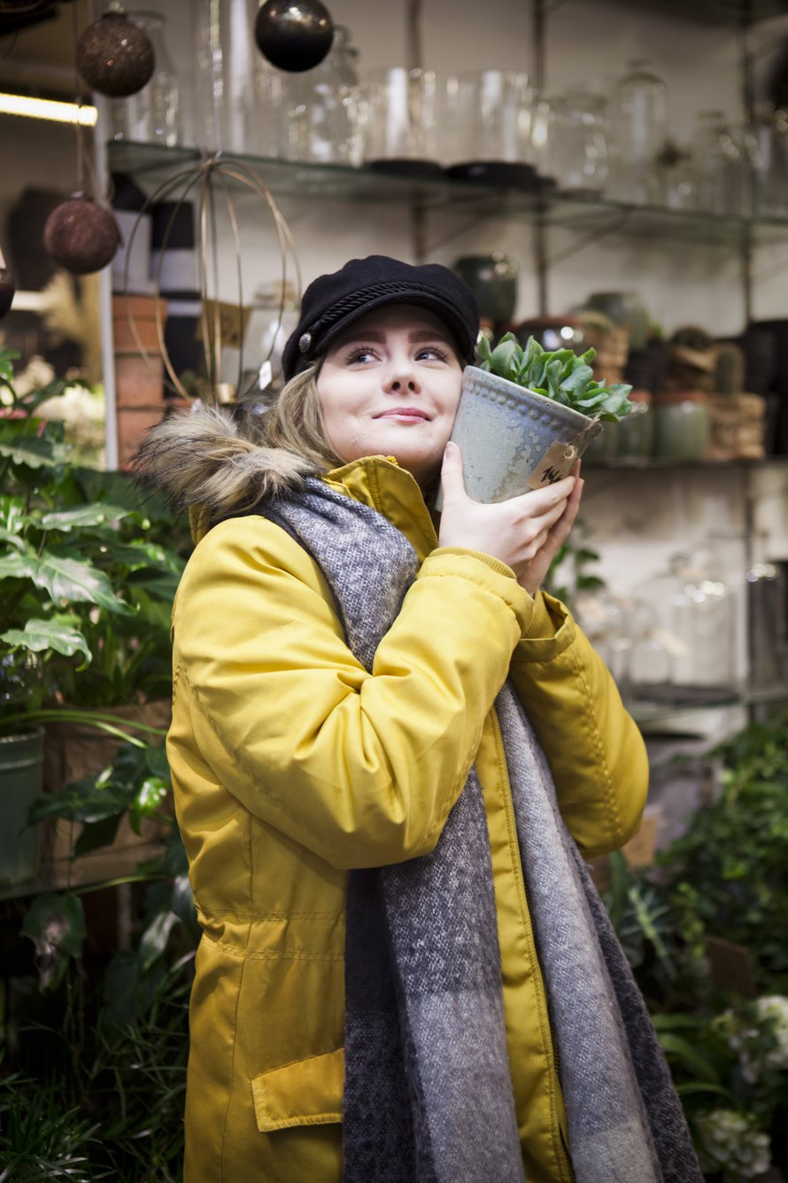 Vanessalla on nyt oma koti ja siellä 20 huonekasvia. Lisääkin mahtuisi. ”Kun muutin, oli kiva jakaa positiivista jännitystä kavereiden kanssa, mutta tukihenkilölle pystyi kertomaan myös sen, että pelotti.”