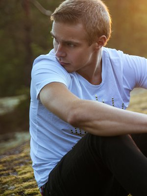 "Jos on mennyt tosi huonosti ja siitä suosta nousee, haluaa tehdä hyvää muillekin", Ville sanoo.