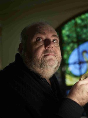 Markus Kajo on viihdealan yrittäjä, joka on tuttu esimerkiksi Kettunen- ja Naurun paikka -ohjelmista. "Hauskat ajatukset saattavat tulla pyytämättä, ja niitä voi myös synnyttää”, Markus Kajo miettii.