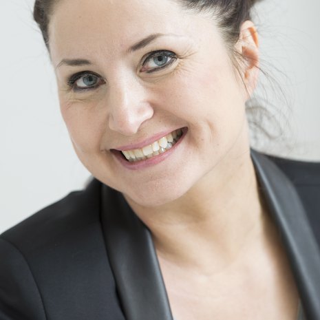 Sari Helin, 47, antaa verkossa vertaistukea kaikille niille, jotka välillä tuntevat itsensä huonoiksi äideiksi. Siis melkein kaikille.