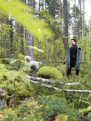 Tarmon kanssa lenkkeily keventää Lauran oloa. 