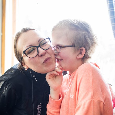 Erja päätti jo vuosia sitten: "Minä hoidan Axun itse, koska äiti ymmärtää lastaan paremmin kuin kukaan muu."