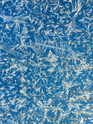 Kun huurre valtaa pakastimen sisäpinnat, on sulattamisen aika.