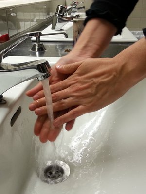 Keskity käsipesulla, älä hutiloi!