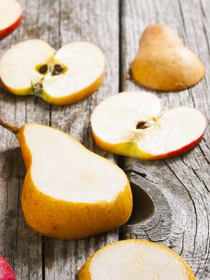 Se mikä koskee omenaa, koskee myös päärynää: ihanaa ja terveellistä purtavaa, mutta mieluummin ilman siemeniä.