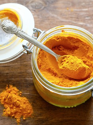 Kellanoranssi curryjauhe oli 1980-luvun suosikkimauste, ja nyt se on palannut osaksi ruuanvalmistusta.