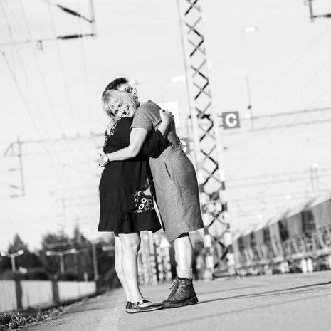 Leea Klemola sanoo, että hänen Arja-äitinsä on syöpähoitojen seurauksena lopettanut kaiken hermoilemisen.