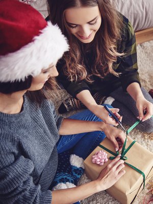 Löytyvätköhän nämä ensi joulukuussa taas rytyssä siivouskomeron perältä?