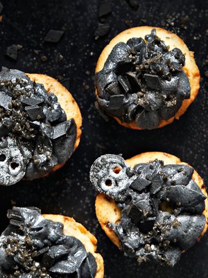 Helppo koristekukka syntyy yhdellä puristuksella kun käytössä on erikoistylla.