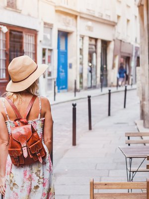 Yksinolo tekee hyvää. Hyvinvointi lisääntyy, kun tutustuu itseensä ajan kanssa.