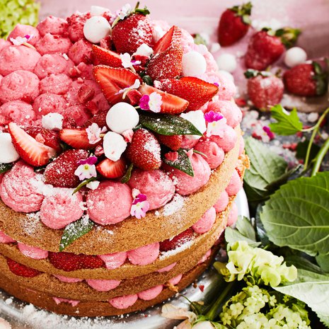 Mansikkakkku viihtyy nakuna eli ilman kuorrutusta.