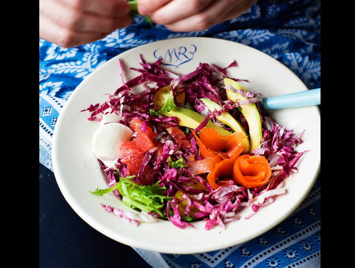 Greippi, avokado ja mozzarella ovat mahtava makuyhdistelmä lohen kanssa.