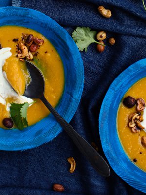 Kun ilmat viilenevät, pehmeä kasviskeitto lämmittää.