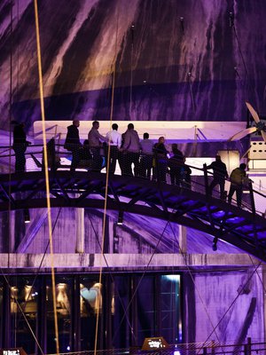 Tallinnan lentosataman näyttelyhalli on vaikuttava näky.