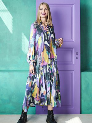 1 Monivärinen mekko