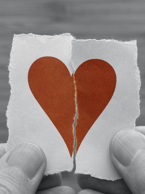 "Miehen lähdettyä keskityin vain hengittämiseen ja arjen pyörittämiseen. Ajan myötä huomasin, että olen ihan fiksu tyyppi ja monia ominaisuuksiani arvostetaan", Susanna sanoo.