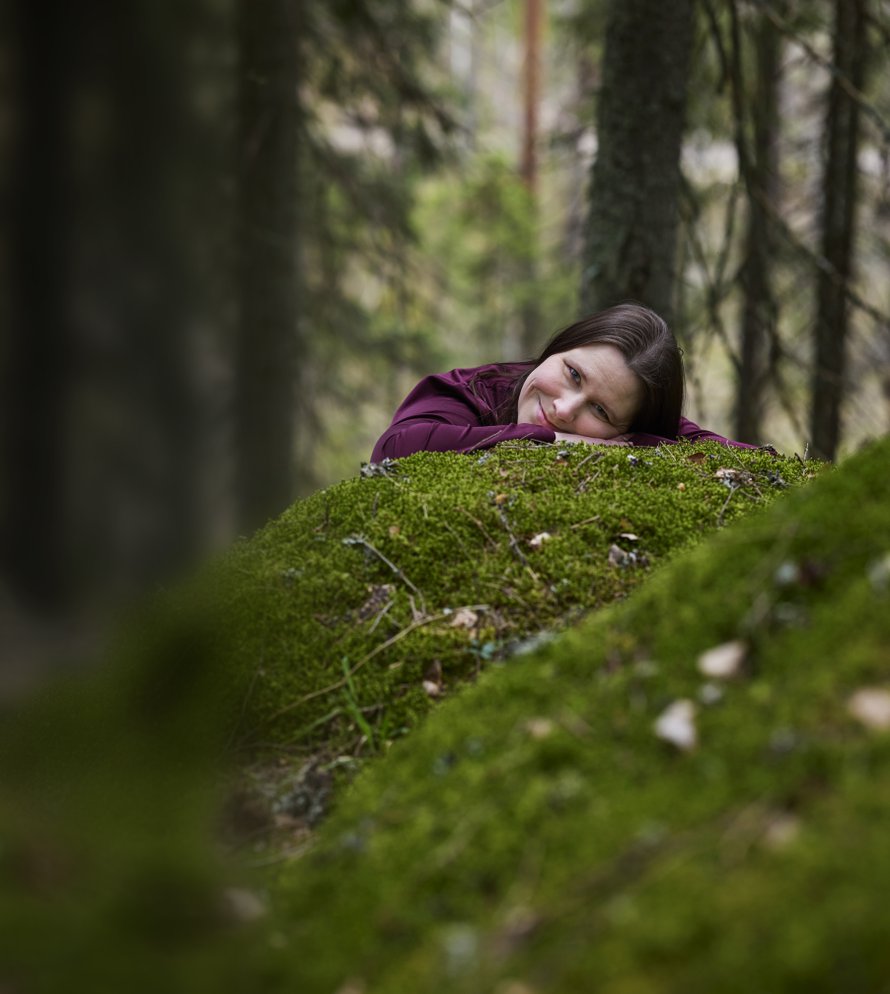 Maailmantilanteen myllerrykset ovat antaneet Helenalle lisäsyitä varautumiseen, mutta pelkäämään ne eivät ole häntä saaneet. ”Mitä enemmän tiedän, sitä vähemmän olen huolissani.”