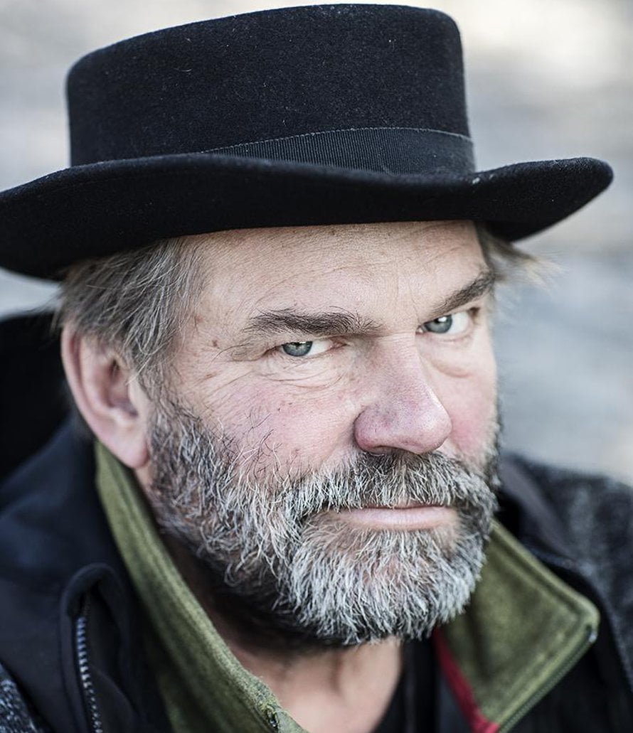 Kai Lehtinen on näyttelijä, ohjaaja ja kuuden lapsen isä.