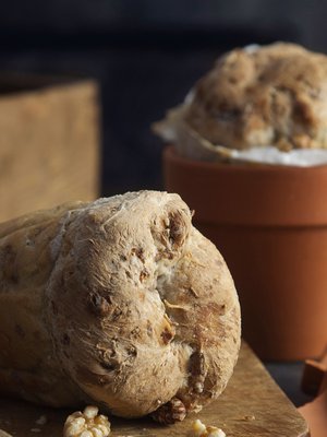 Mehevä leipä paistuu ruukussa ja maistuu suukussa.