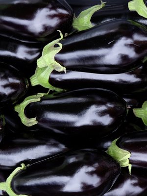 Kypsän munakoison pinta on kiiltävä ja piukea.