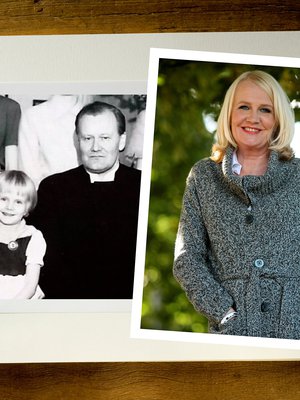 "Isän huomio, katse ja lämpö ovat olleet hyvin tärkeitä itsetunnolleni", näyttelijä Miitta Sorvali kertoo. Mustavalkoisessa kuvassa perheen kuopus Miitta ja isä Martti Nuortia viettävät joulua Kiteen pappilassa 1950-luvun lopulla. Taustalla näkyy Miitan sisaruksia.