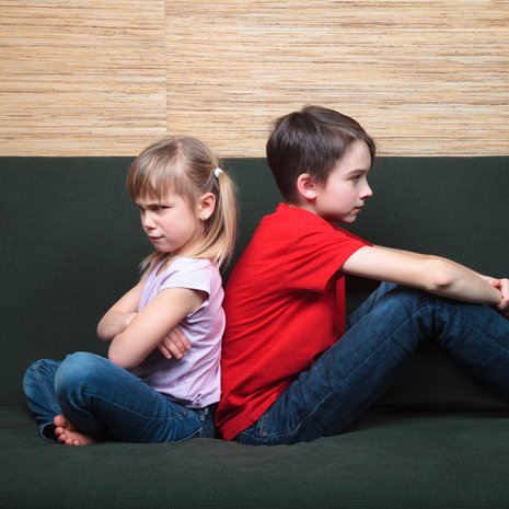 Kenen lapset eivät tappele keskenään? Siitä ei voi vielä päätellä, millaiseksi sisarusten välit aikuisena muodostuvat.